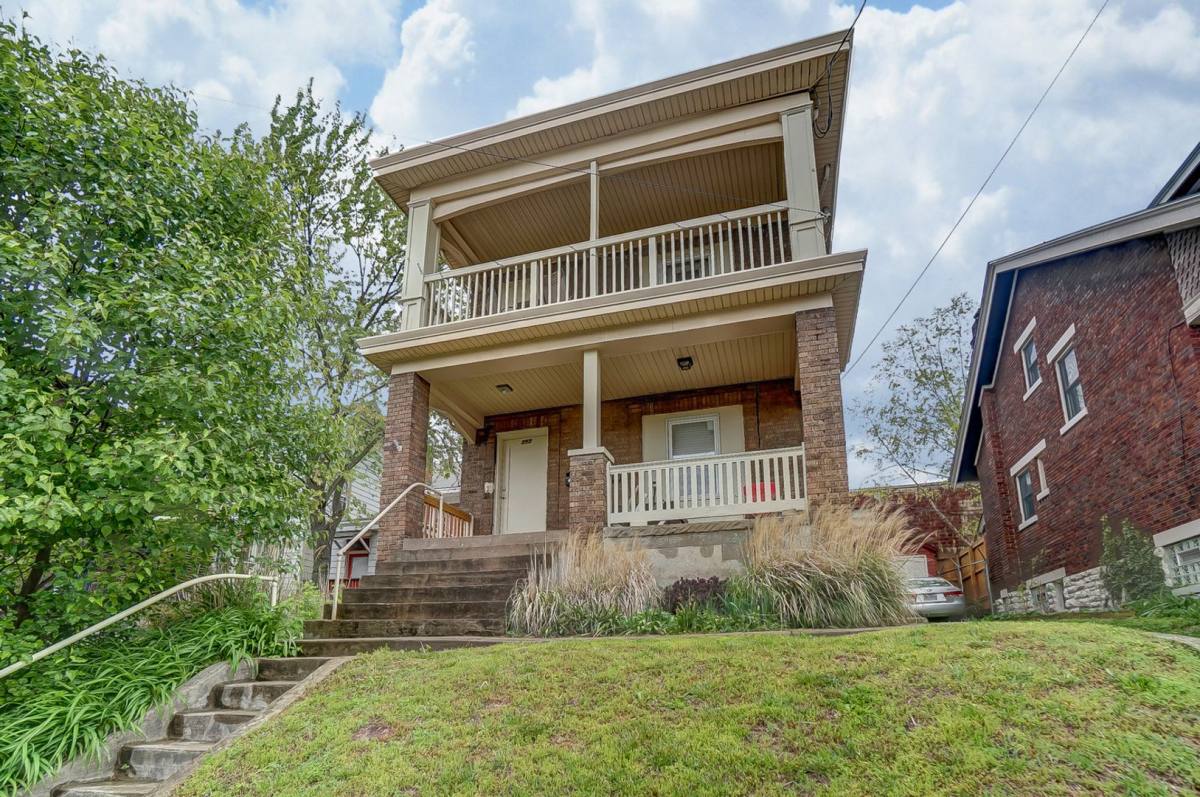 Apartment for rent at 350 Volkert Ave, Cincinnati, OH 45219