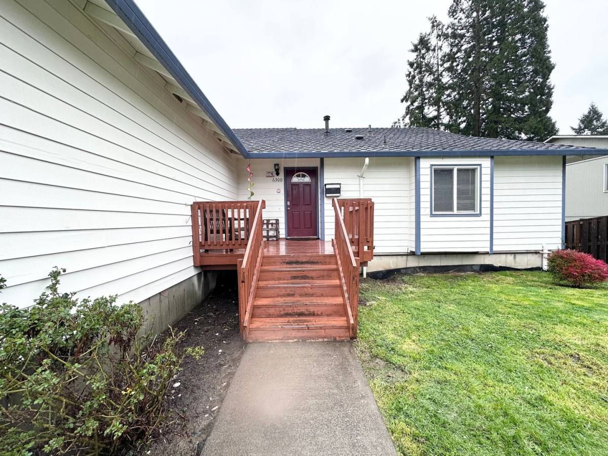 House for rent at 6300 SW Fisher Ave, Beaverton, OR 97008