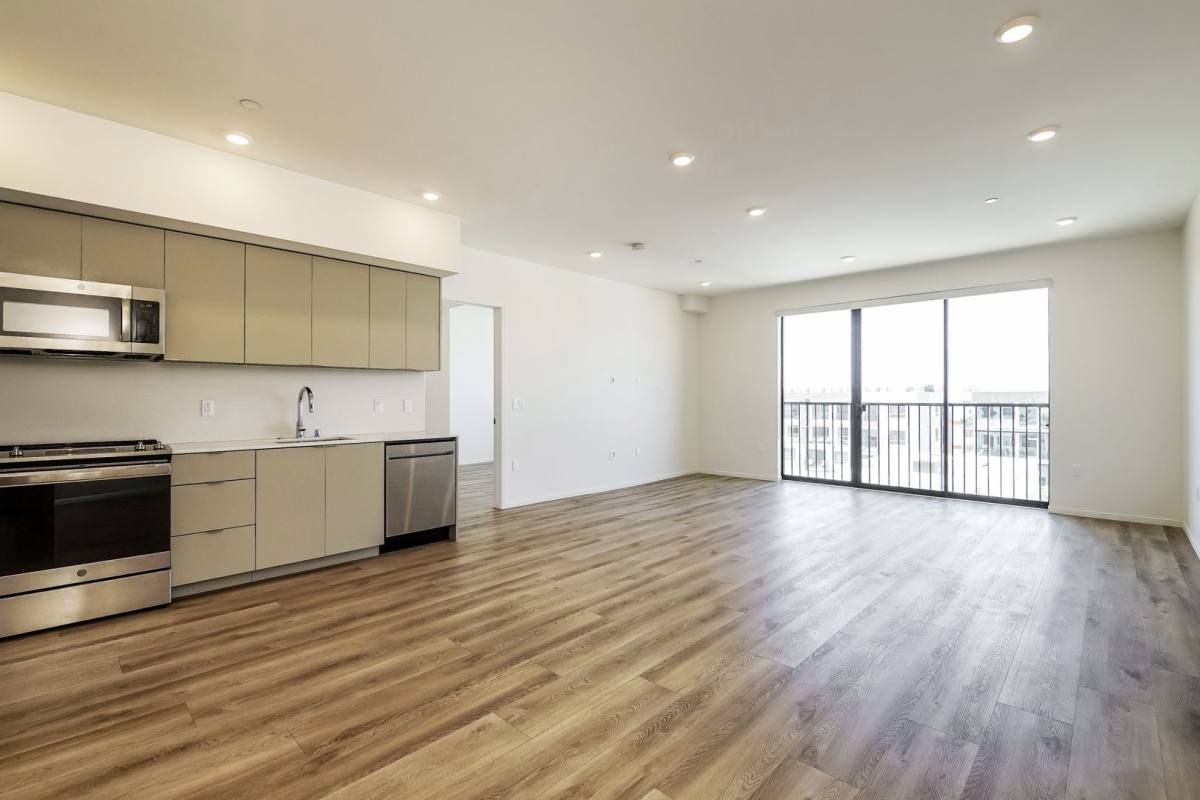 Apartment for rent at 521 N Gramercy Place, Los Angeles, CA 90004