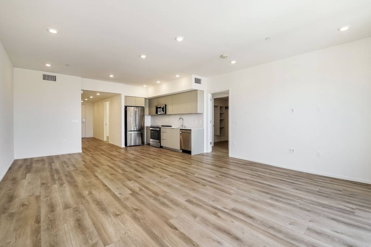 Apartment for rent at 521 N Gramercy Place, Los Angeles, CA 90004