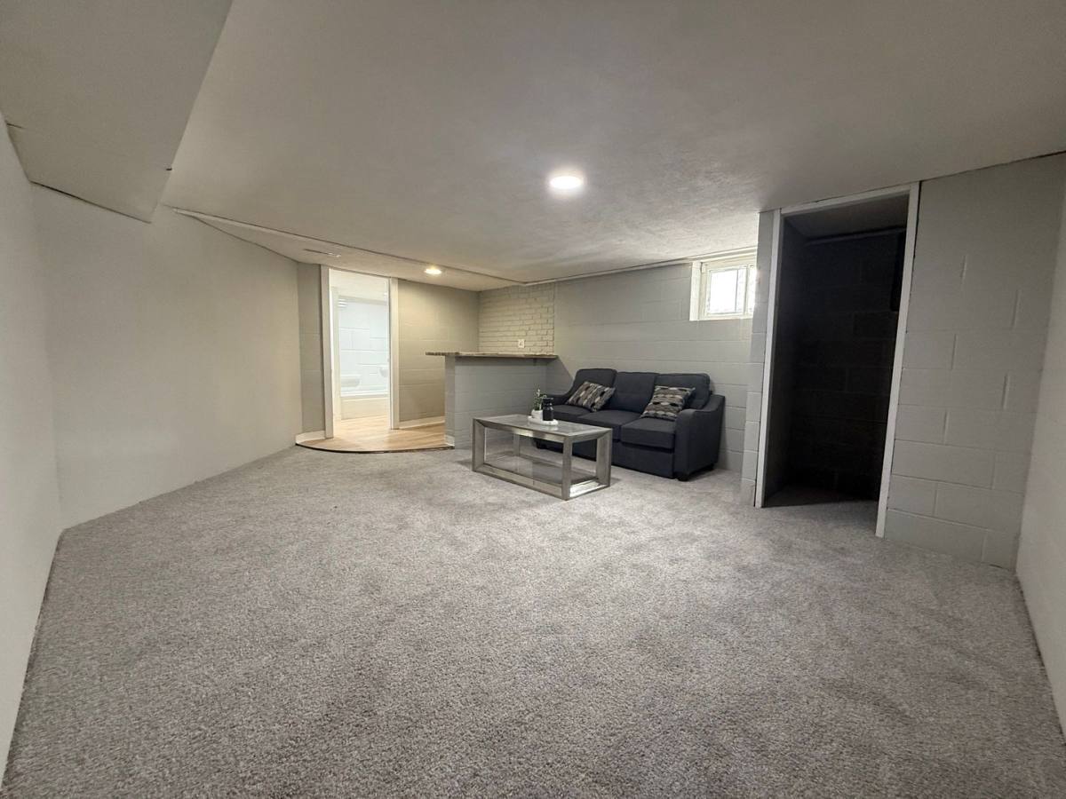 Apartment for rent at 1446 S 11th St, Lincoln, NE 68502