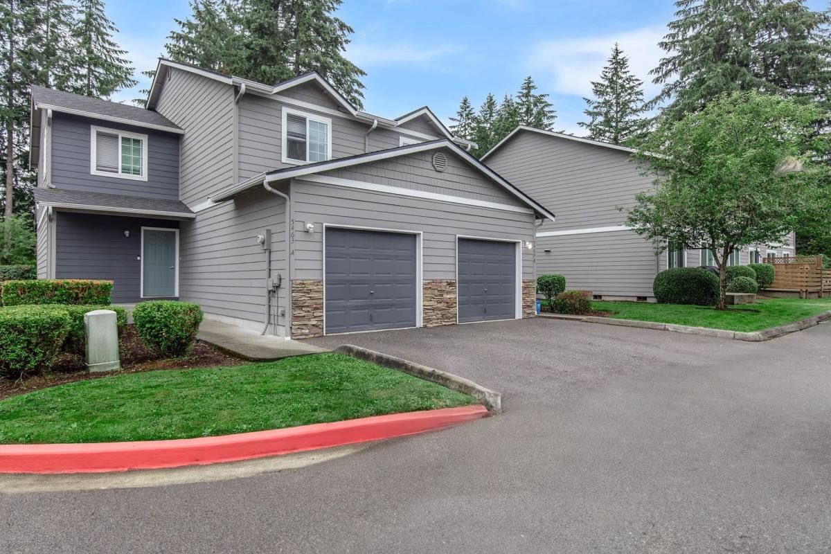 Townhouse for rent at 1619 Trosper Rd SW, Olympia, WA 98512