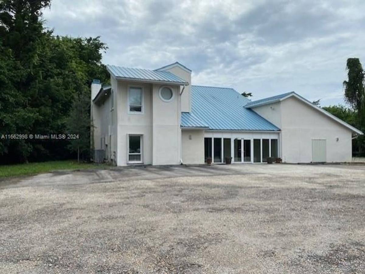 House for rent at 4450 S Jog Rd, Lake Worth, FL 33467