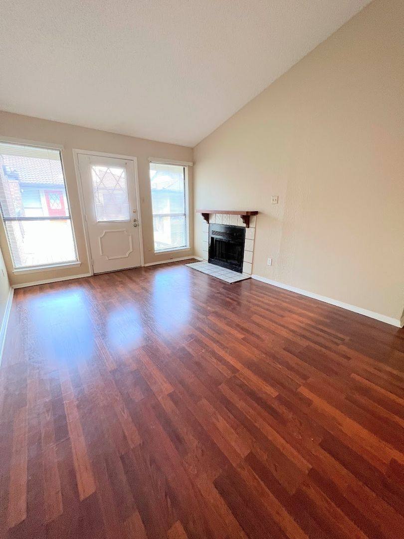 Apartment for rent at 806 W 24th St #325, Austin, TX 78705