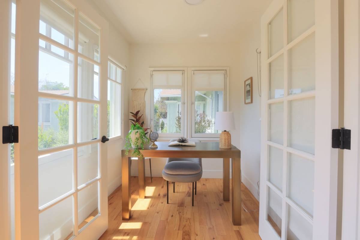 Apartment for rent at 1632 6th Ave, Los Angeles, CA 90019