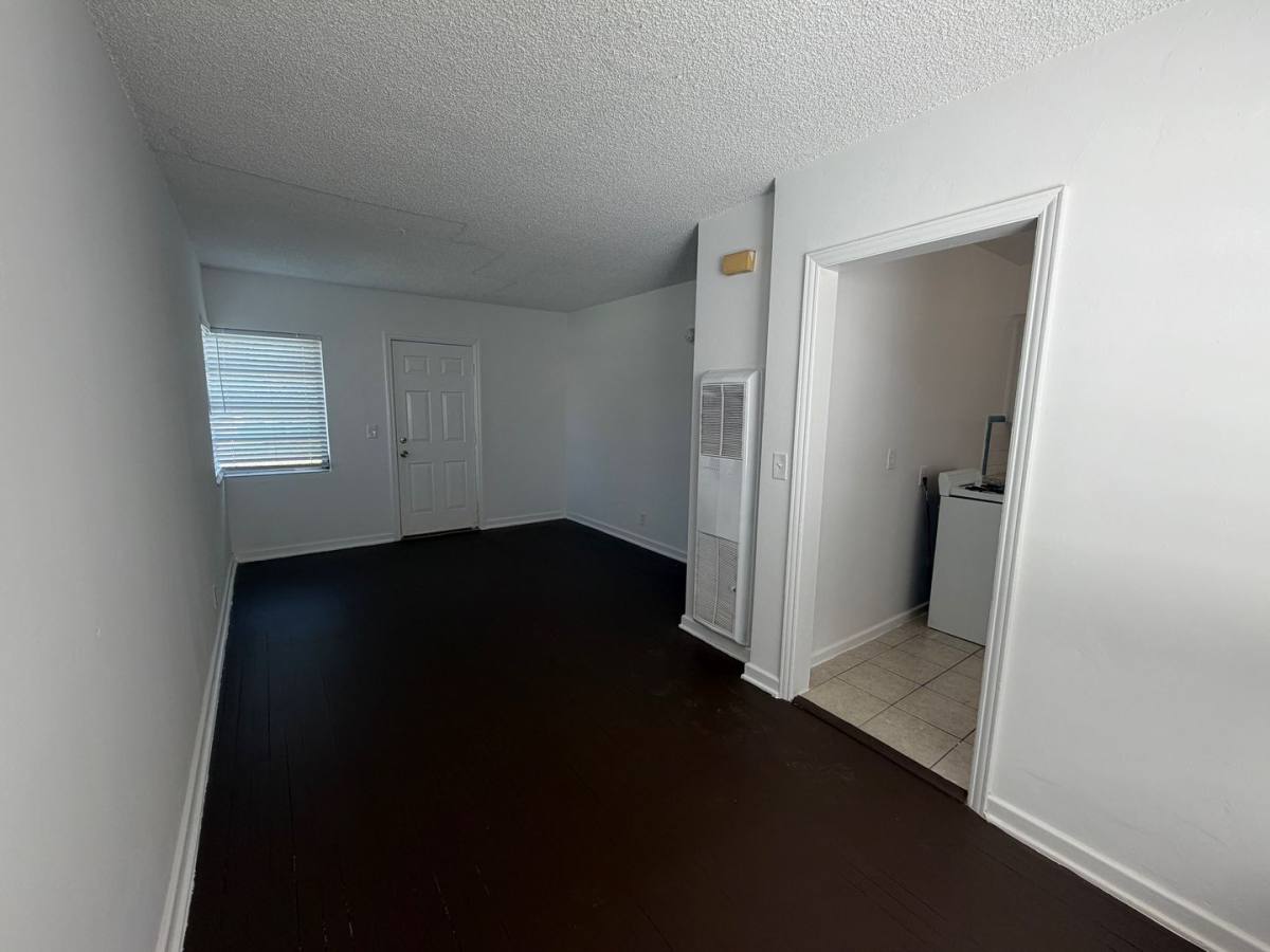 Apartment for rent at 511 - 526 6th Ave N, Lake Worth Beach, FL 33460