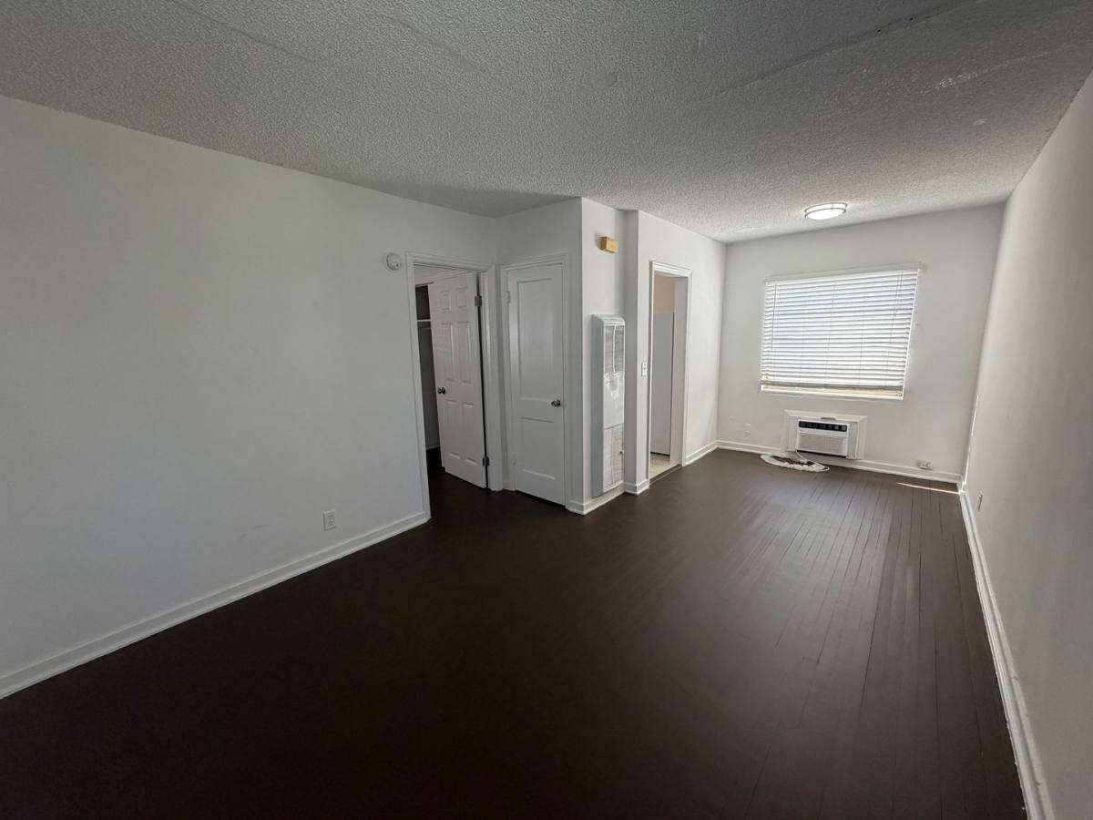 Apartment for rent at 511 - 526 6th Ave N, Lake Worth Beach, FL 33460