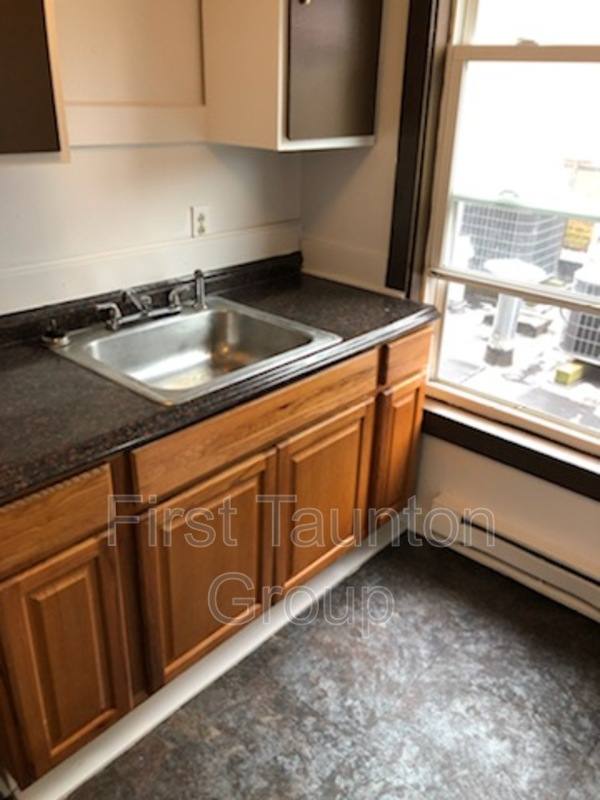 Townhouse for rent at 2 Union St #5, Taunton, MA 02780