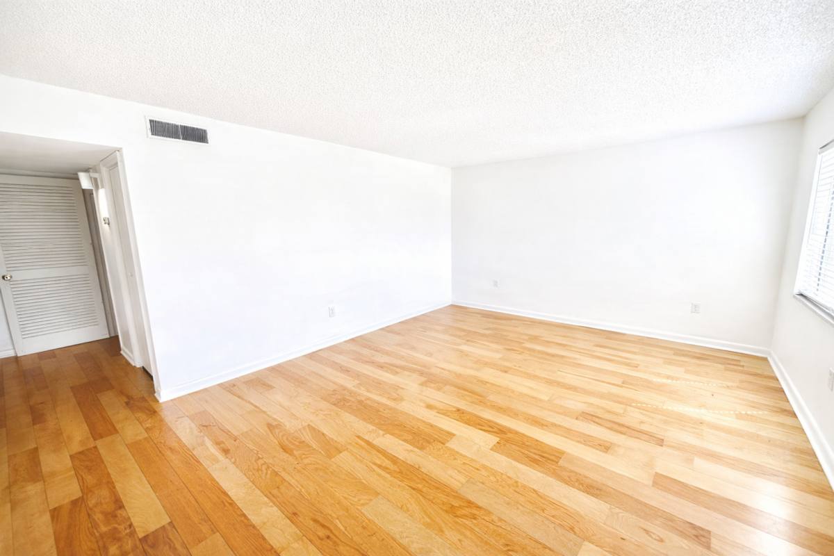 Apartment for rent at 2505 N Alafaya Trail #8, Orlando, FL 32826