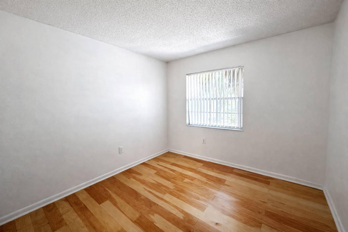 Apartment for rent at 2505 N Alafaya Trail #8, Orlando, FL 32826