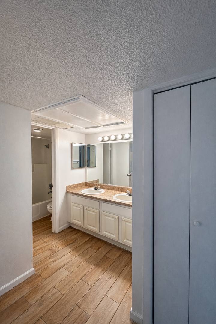 Apartment for rent at 2505 N Alafaya Trail #8, Orlando, FL 32826