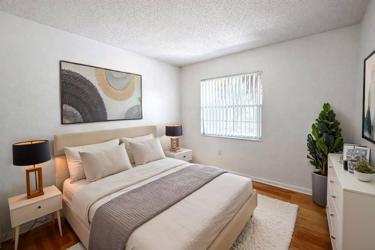 Apartment for rent at 2505 N Alafaya Trail #8, Orlando, FL 32826