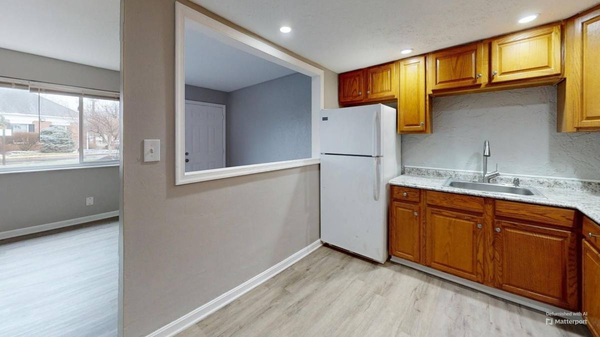 Townhouse for rent at 630 S Abbe Rd, Elyria, OH 44035