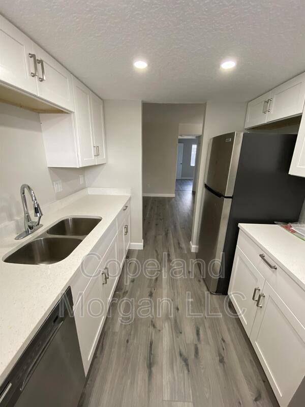 Apartment for rent at 124 N Jefferson Ave #2, Clearwater, FL 33755