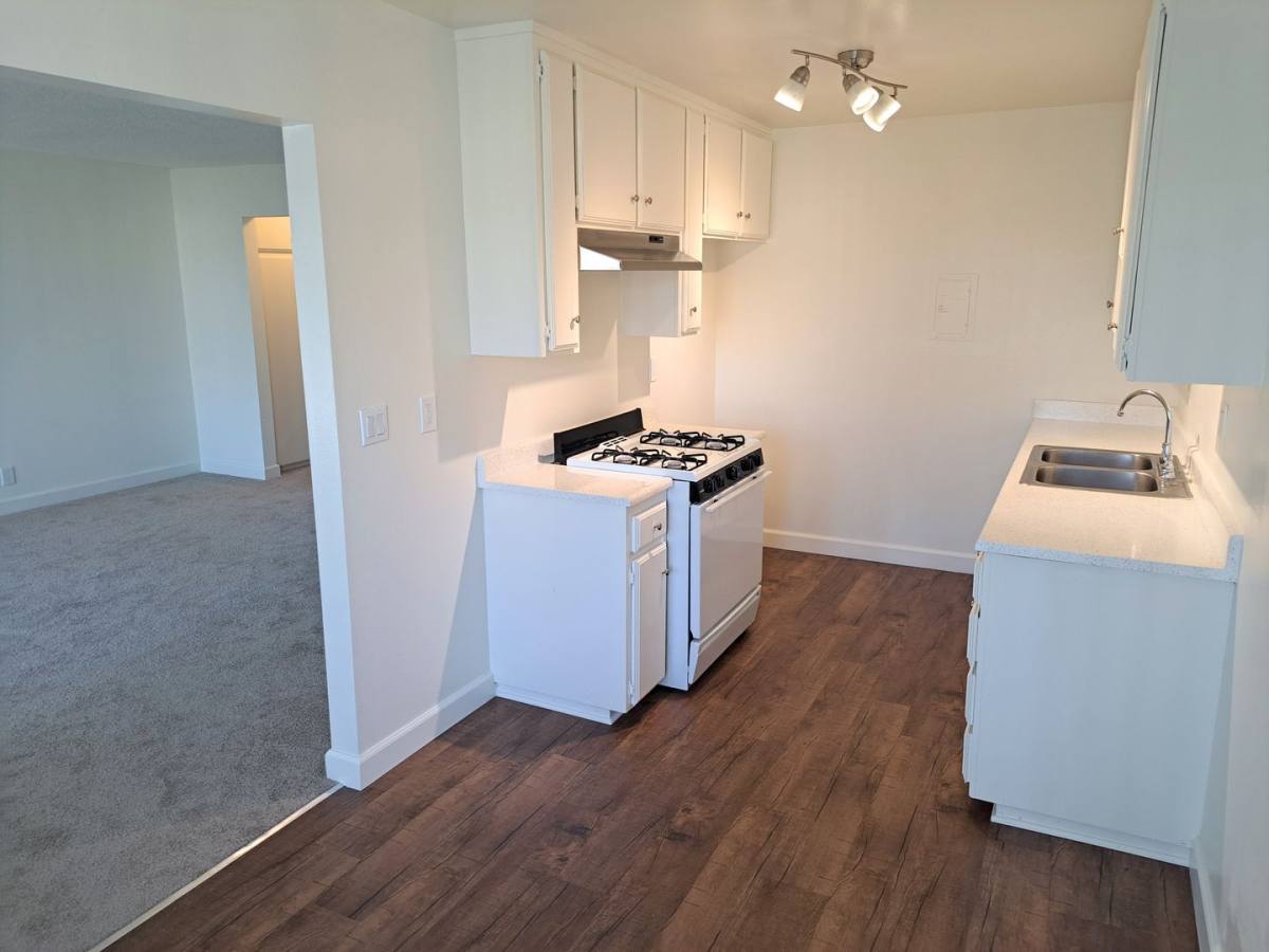 Apartment for rent at 10500 Westminster Ave, Garden Grove, CA 92843