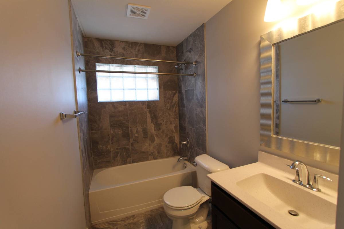 Apartment for rent at 1133 Park Ave, Omaha, NE 68105