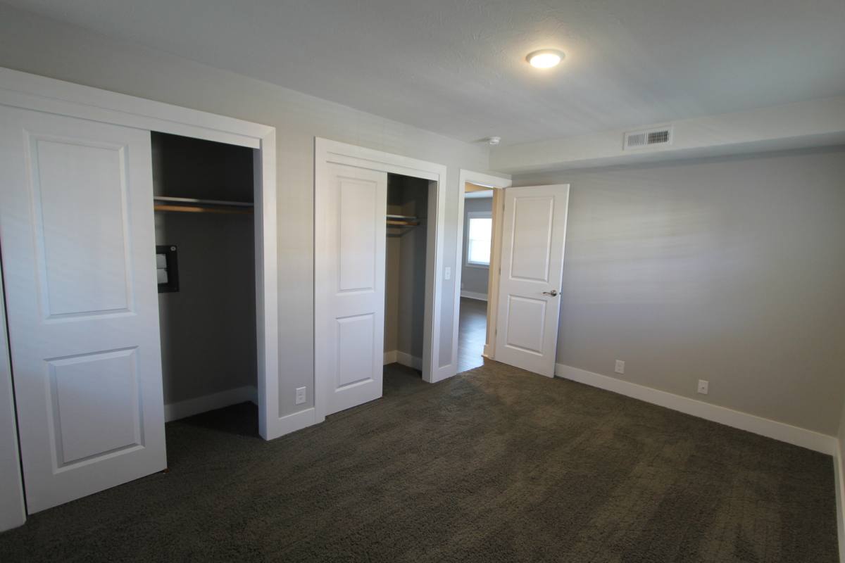 Apartment for rent at 1133 Park Ave, Omaha, NE 68105