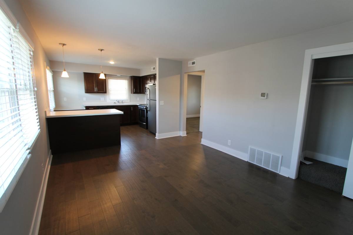 Apartment for rent at 1133 Park Ave, Omaha, NE 68105