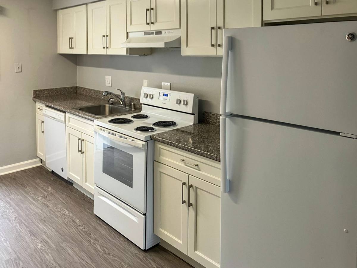 Townhouse for rent at 764 E Swain Rd, Stockton, CA 95207