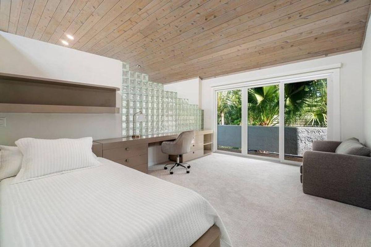 Condo for rent at 6110 N Ocean Blvd, Boynton Beach, FL 33435