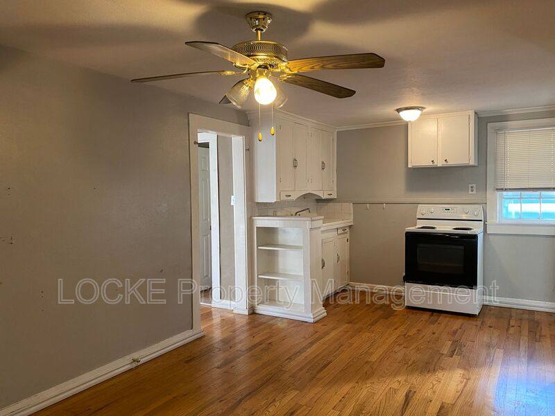 Apartment for rent at 3132 Greene Ave #C, Fort Worth, TX 76109