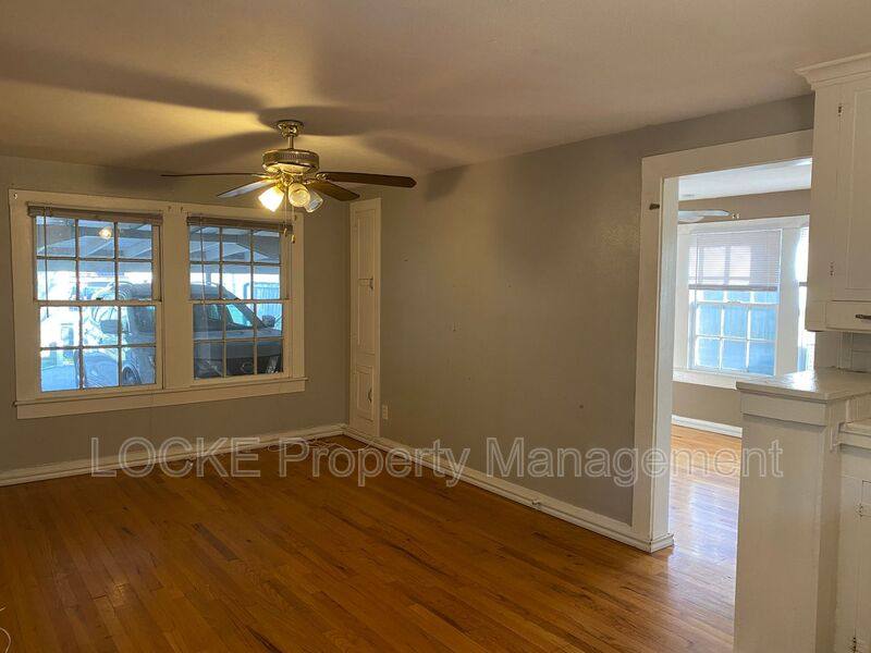 Apartment for rent at 3132 Greene Ave #C, Fort Worth, TX 76109