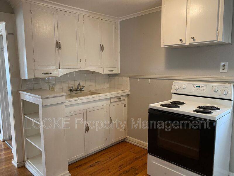 Apartment for rent at 3132 Greene Ave #C, Fort Worth, TX 76109