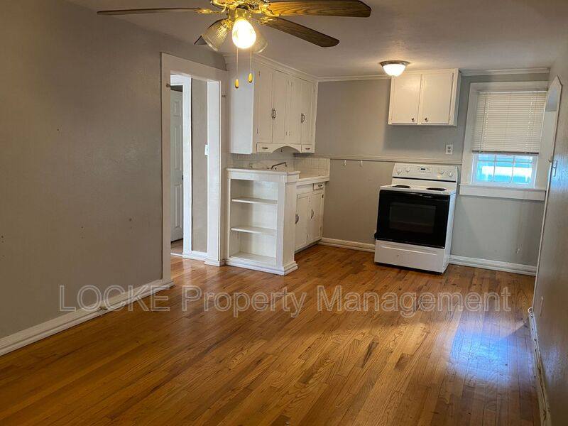 Apartment for rent at 3132 Greene Ave #C, Fort Worth, TX 76109