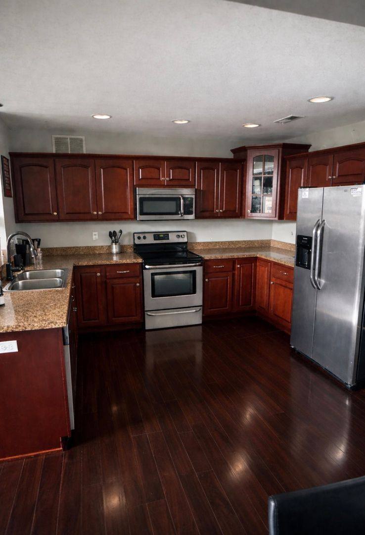 House for rent at 183 Twin Lakes Dr, Vine Grove, KY 40175