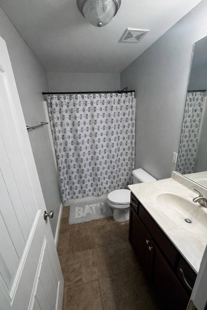 House for rent at 183 Twin Lakes Dr, Vine Grove, KY 40175