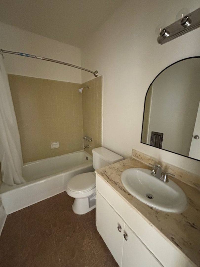 Apartment for rent at 221 N Berendo St, Los Angeles, CA 90004