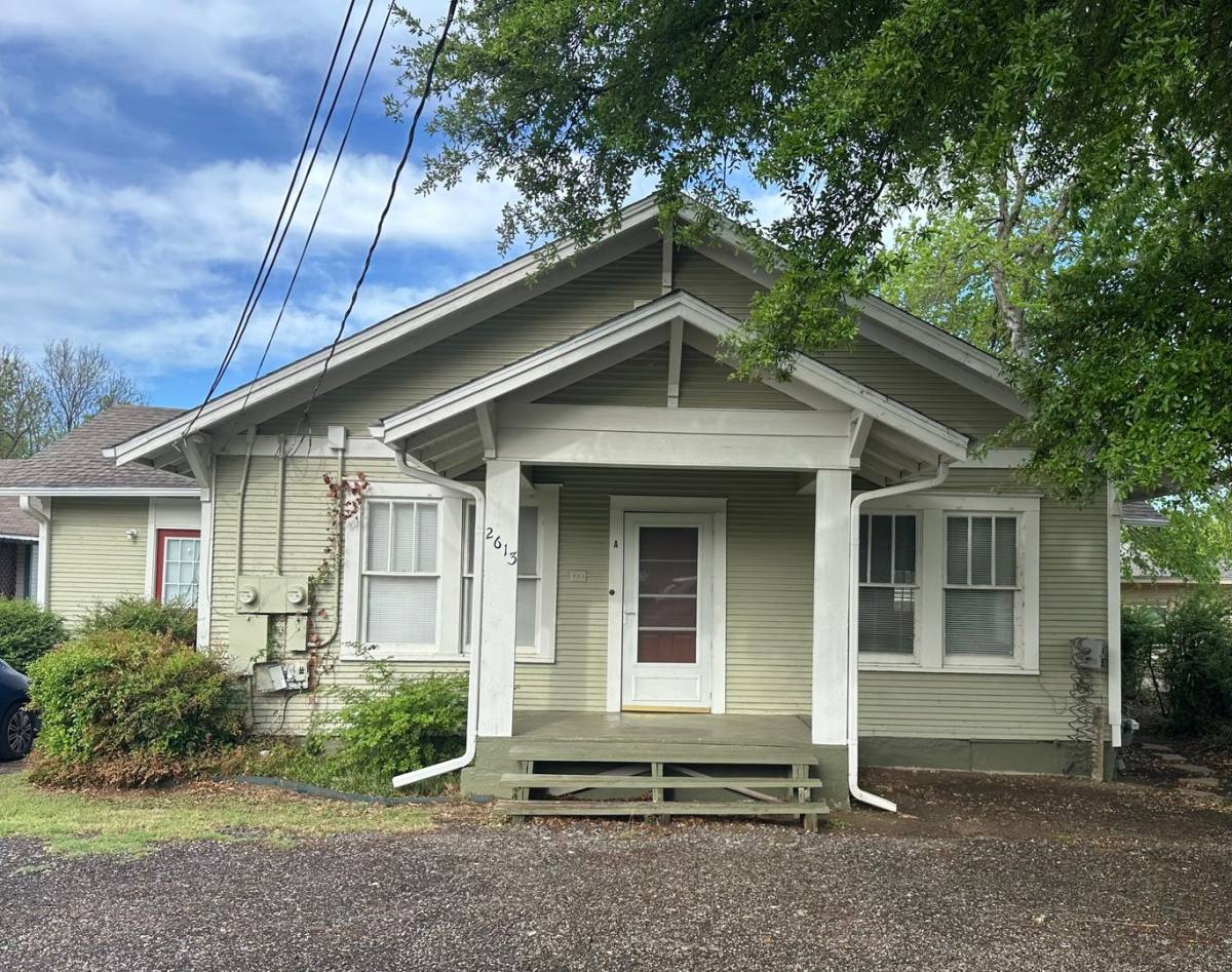 Apartment for rent at 2613 N Elm St, Denton, TX 76201