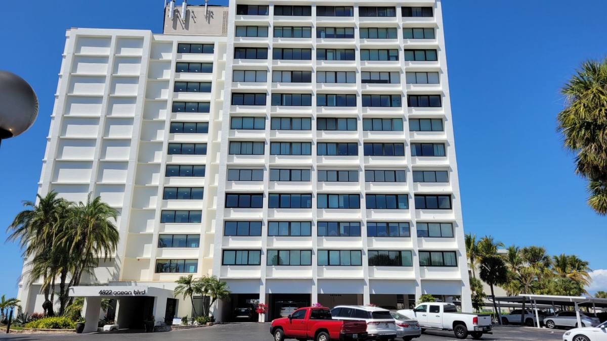 Condo for rent at 4822 Ocean Blvd, Sarasota, FL 34242