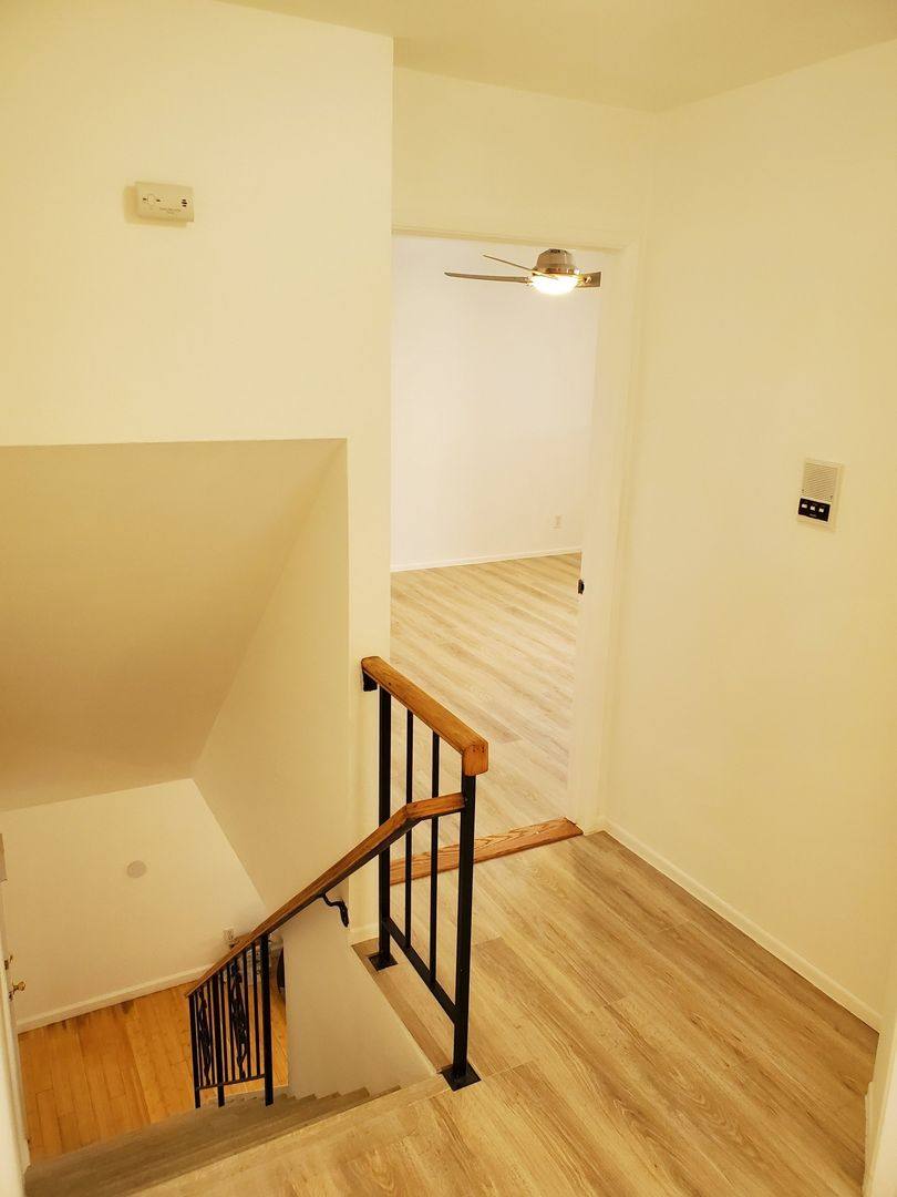 Apartment for rent at 4031 McLaughlin Ave, Los Angeles, CA 90066