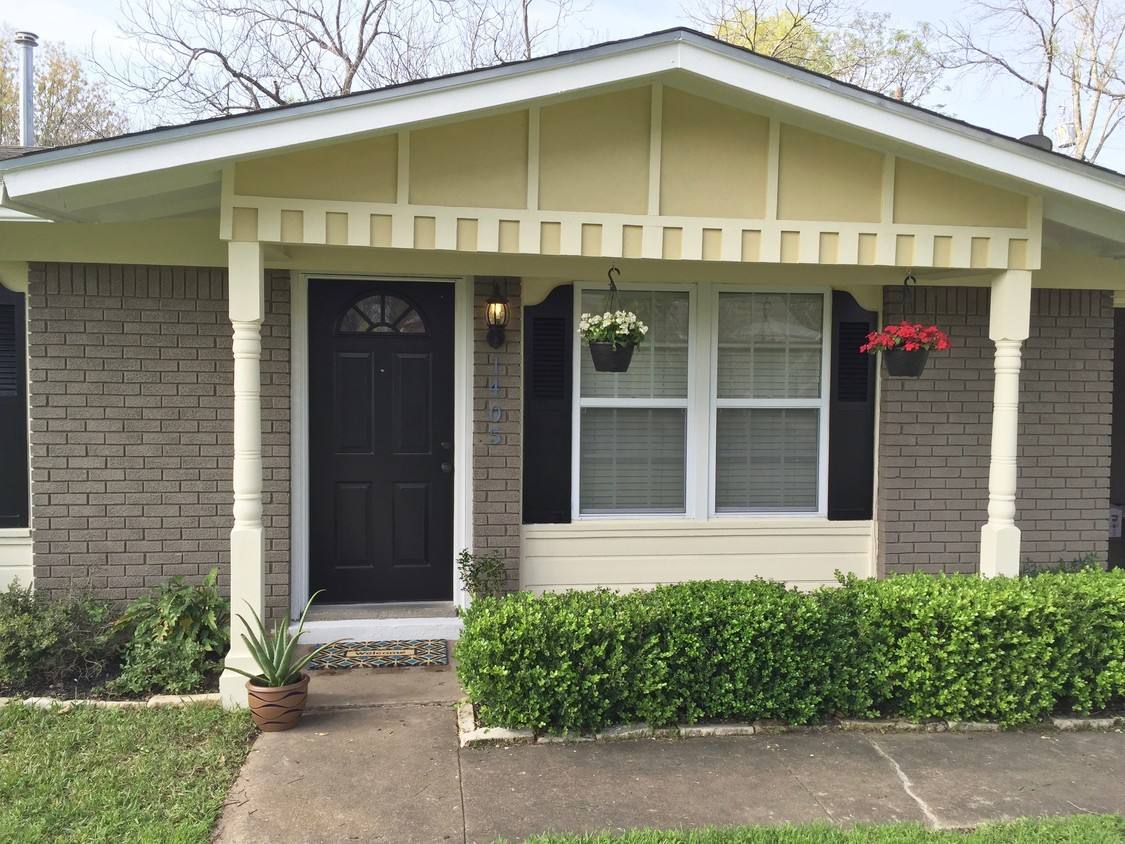 House for rent at 1405 Green Forest Dr, Austin, TX 78745