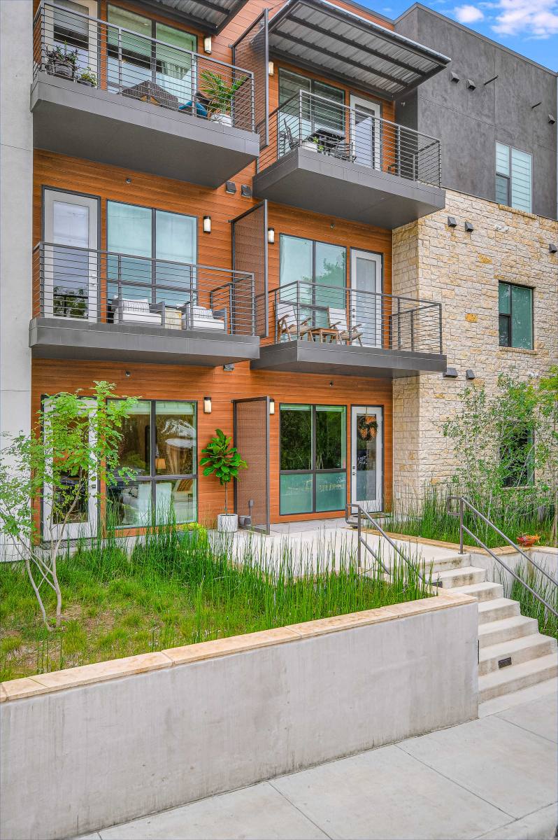 Condo for rent at 207 W Johanna St #102, Austin, TX 78704