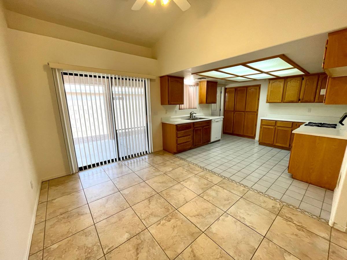 2021 Chambers Ave, Kingman, AZ 86401 - House for Rent - Image 7