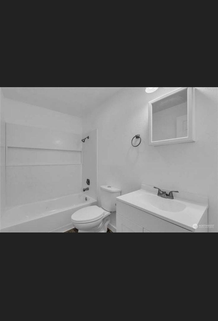 Apartment for rent at 2701 S 257th Place, Kent, WA 98032