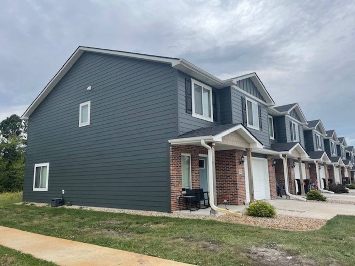 Townhouse for rent at 2299-2567 E 34th Blvd, Fremont, NE 68025