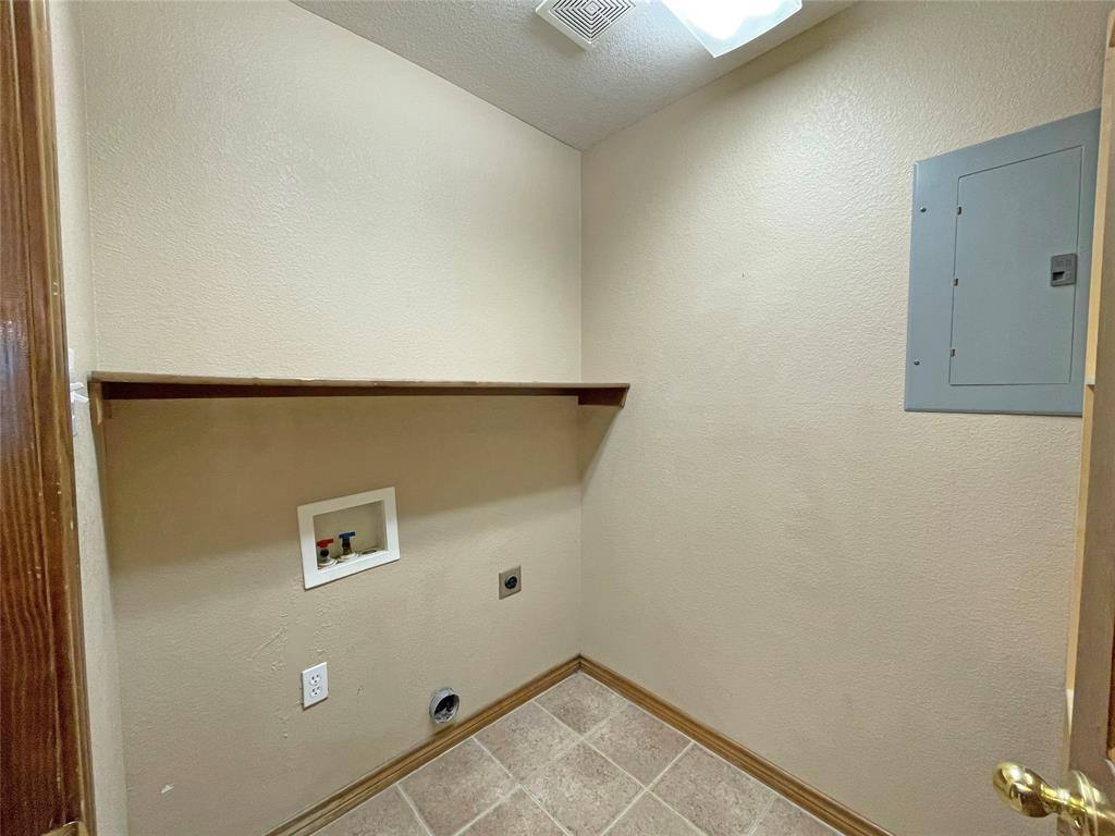 Apartment for rent at 3120 Conveyor Dr, Joshua, TX 76058