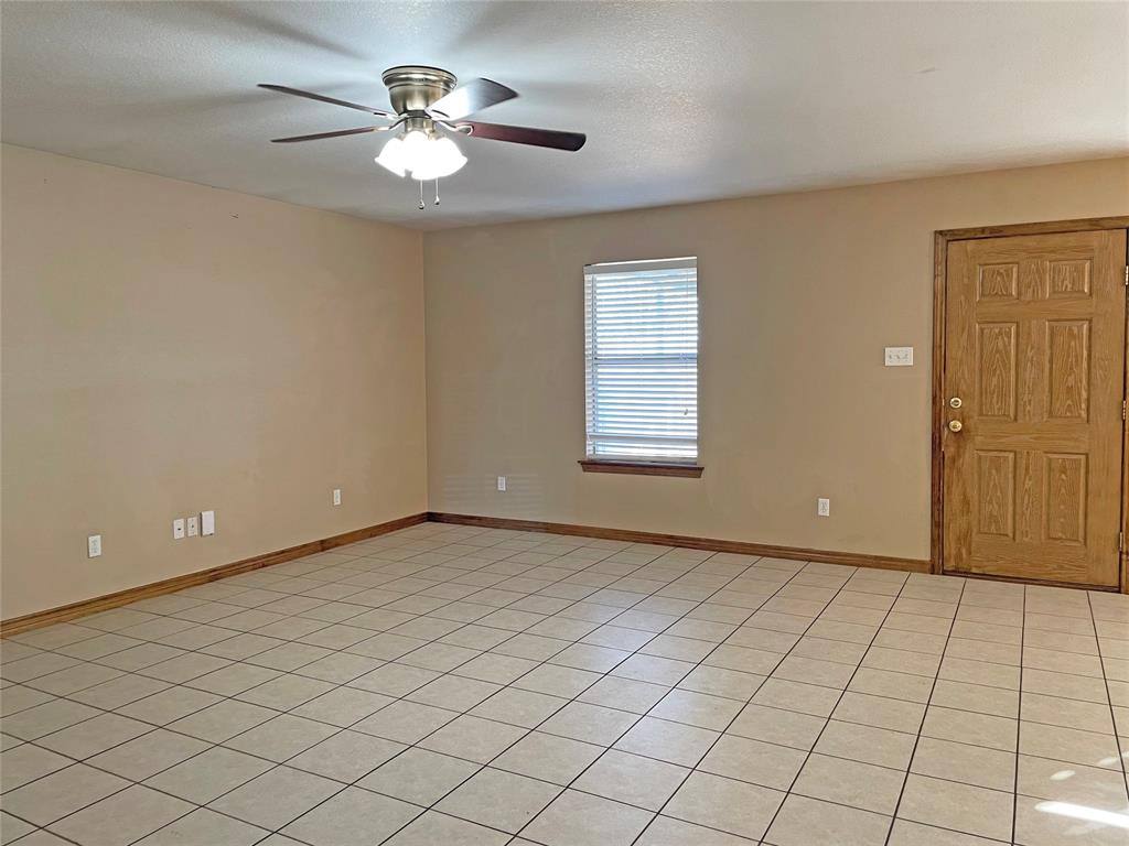 Apartment for rent at 3120 Conveyor Dr, Joshua, TX 76058