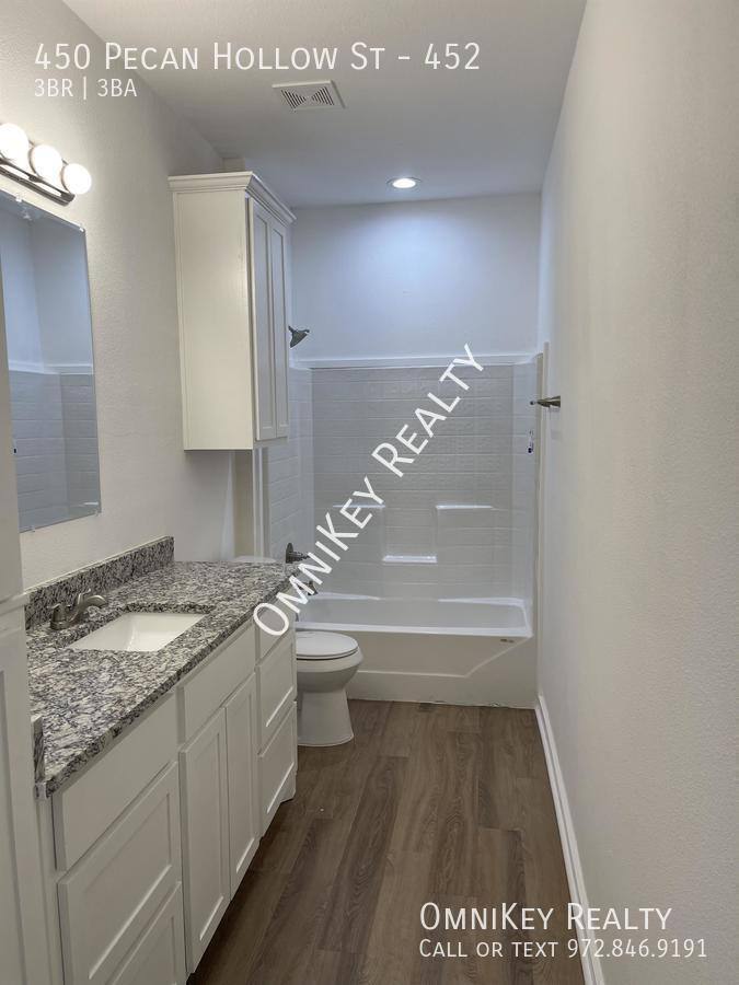 Apartment for rent at 450 Pecan Hollow St #452, Ennis, TX 75119
