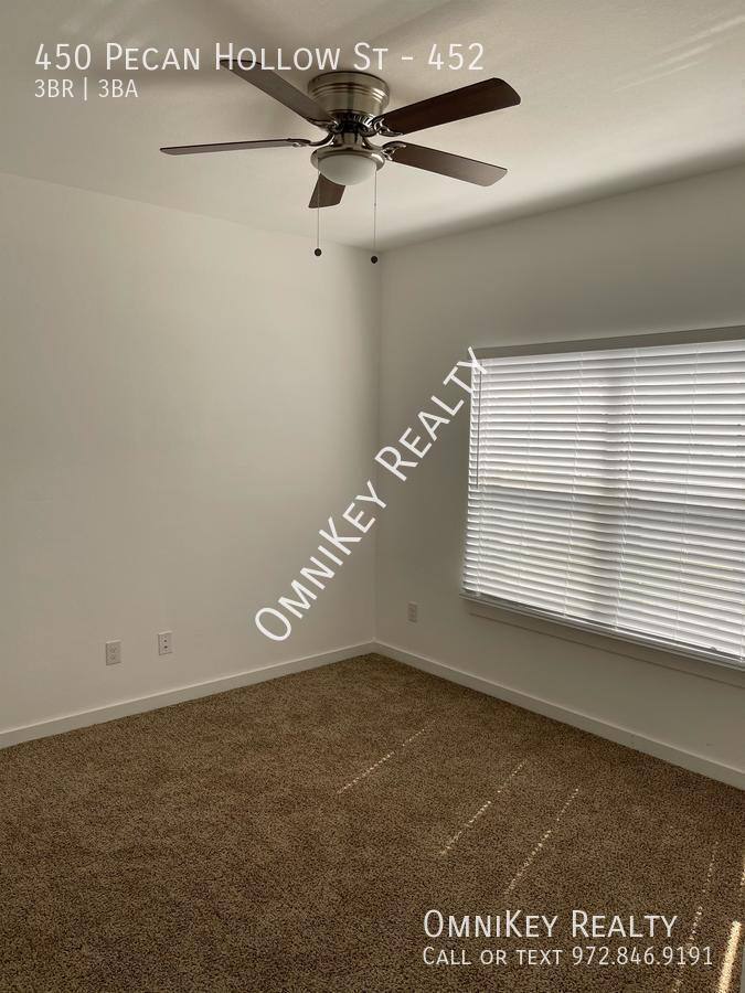Apartment for rent at 450 Pecan Hollow St #452, Ennis, TX 75119