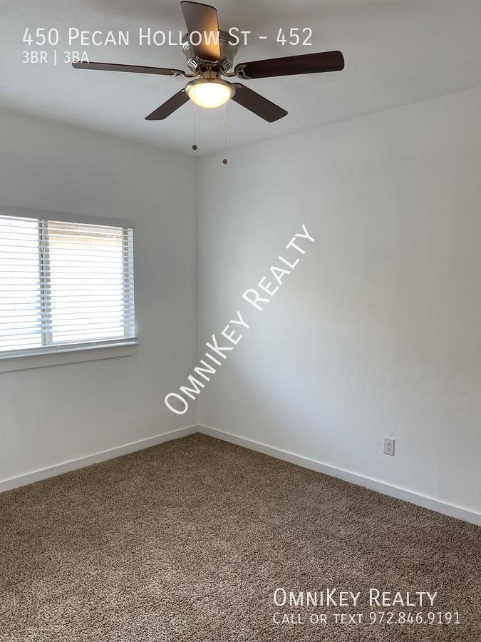 Apartment for rent at 450 Pecan Hollow St #452, Ennis, TX 75119