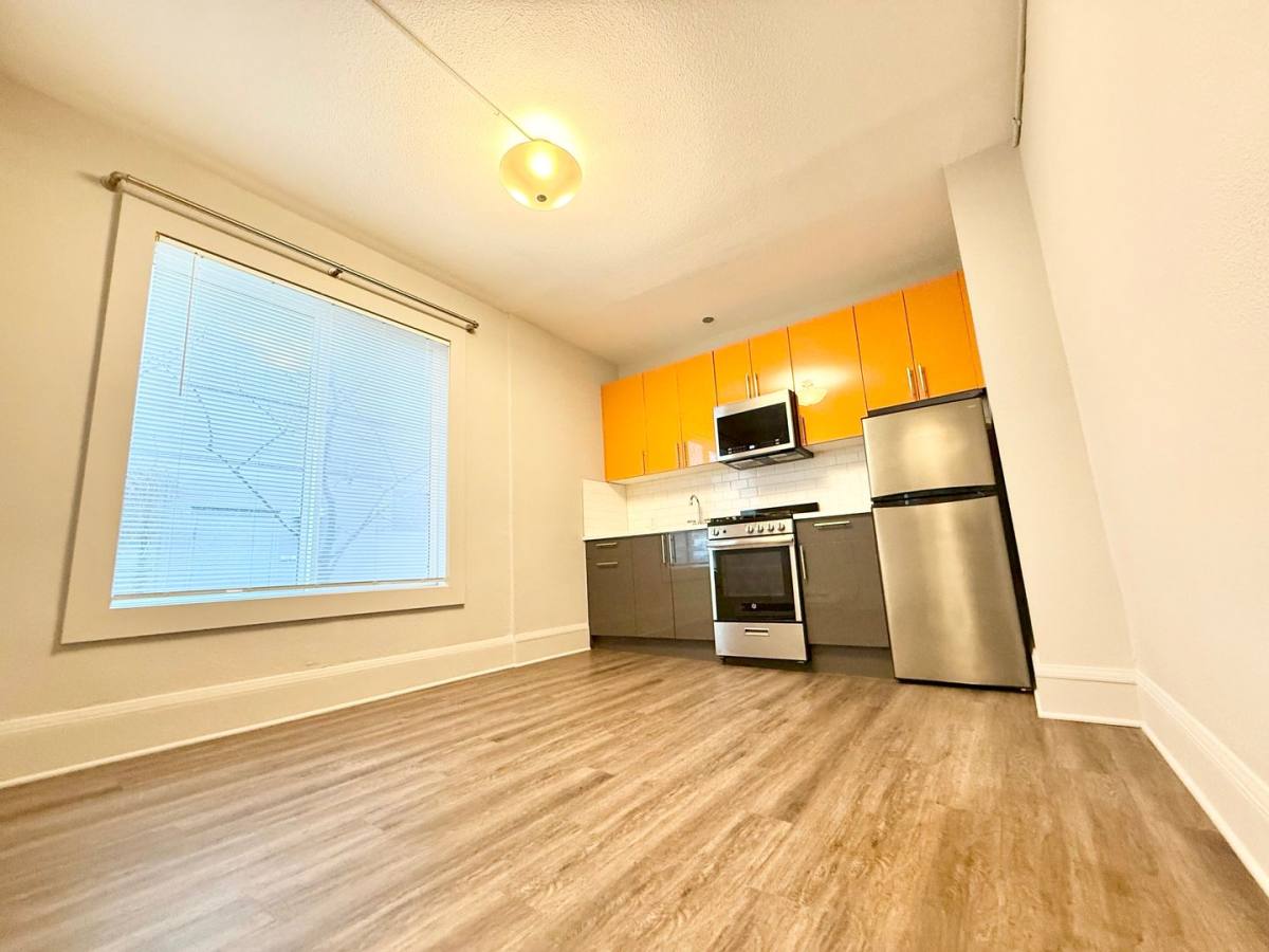Apartment for rent at 814 Columbia St, Seattle, WA 98104