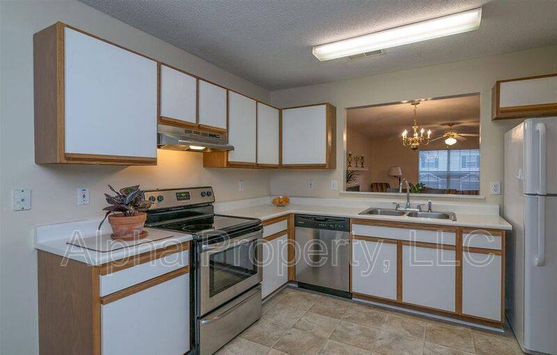 Townhouse for rent at 107 Hammett Grove Lane, Greer, SC 29650