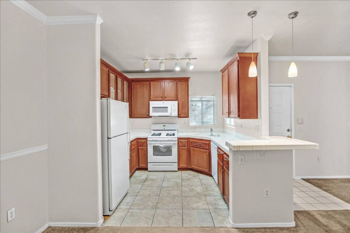 Apartment for rent at 75 N Valle Verde Dr, Henderson, NV 89074