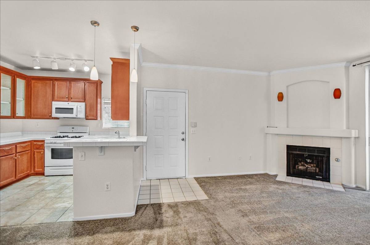 Apartment for rent at 75 N Valle Verde Dr, Henderson, NV 89074
