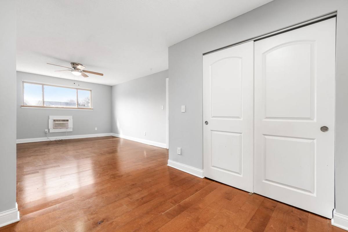 Apartment for rent at 1580 E Mound St, Columbus, OH 43205