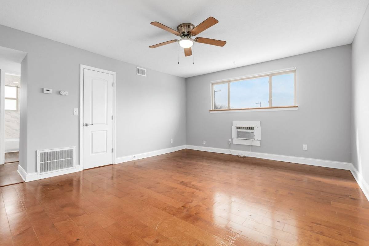 Apartment for rent at 1580 E Mound St, Columbus, OH 43205